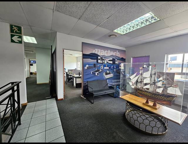 1,415M² WAREHOUSE TO LET IN MEADOWDALE